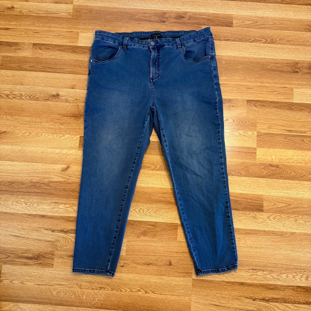 Universal Standard Women's 20 High‎ Rise Blue Straight Leg Stretch Jeans